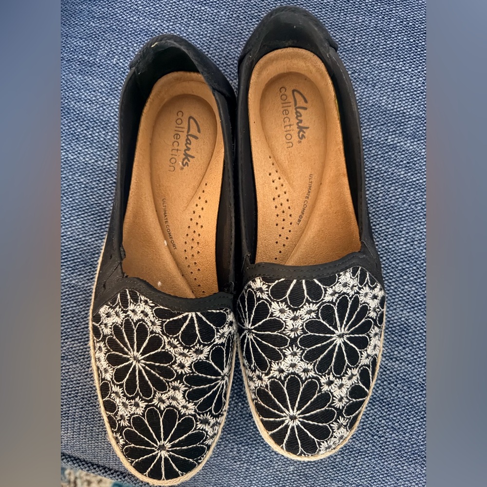 Clarks Women's Black and White Floral Loafers